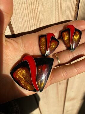 Red & Gold Enamel Women's Jewelry Set - Unbranded